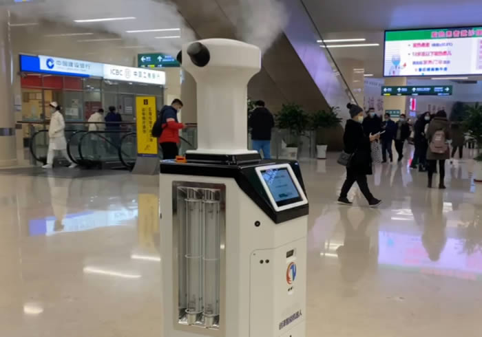 室內霧化消毒機器人在醫院消毒場景圖
